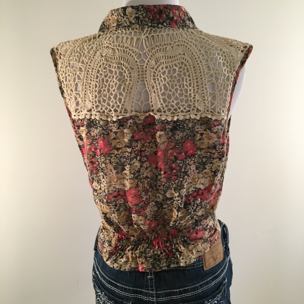 3 for $20 Sale: American Rag Floral/Crochet Tie Up - Picture 2 of 7